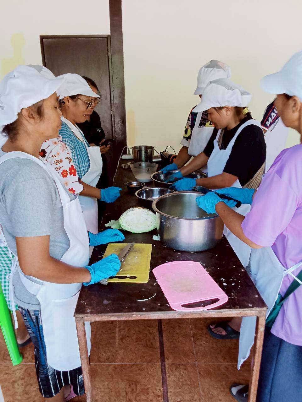 title - สำนักงานการปกิรูปที่ดินจังหวัดอำนาจเจริญ จัดฝึกอบรมโครงการดำเนินงานอันเนื่องมาจากพระราชดำริ ฯ หลักสูตรการทำขนมไทย